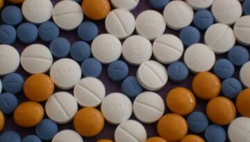 medicine-082003-1